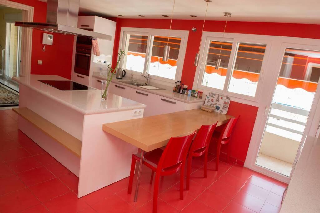 Penthouse With Private Pool, Hot Tub Jacuzzi With Sea Views And Chill-Out Zone, Close To The Sea Marbella Kültér fotó