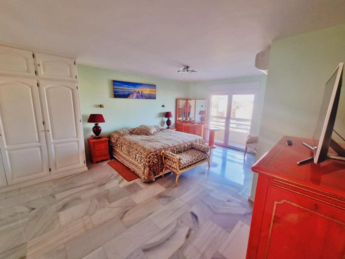 Penthouse With Private Pool, Hot Tub Jacuzzi With Sea Views And Chill-Out Zone, Close To The Sea Marbella Kültér fotó